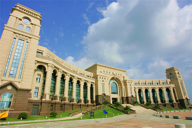 湖南考生必看:复读vs专科如何选择?在理想与现实间寻找最优解